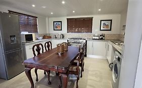 Dullvino First House